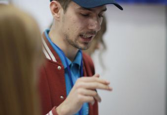 -zCK2je2IUs.jpg